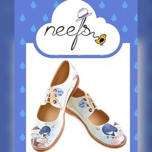 Blue & White Decorated Cut-Out Oxford